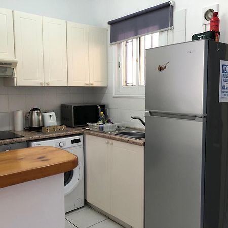 Stylish 1 Bedroom Apartment In Limnaria Gardens パ フォス エクステリア 写真