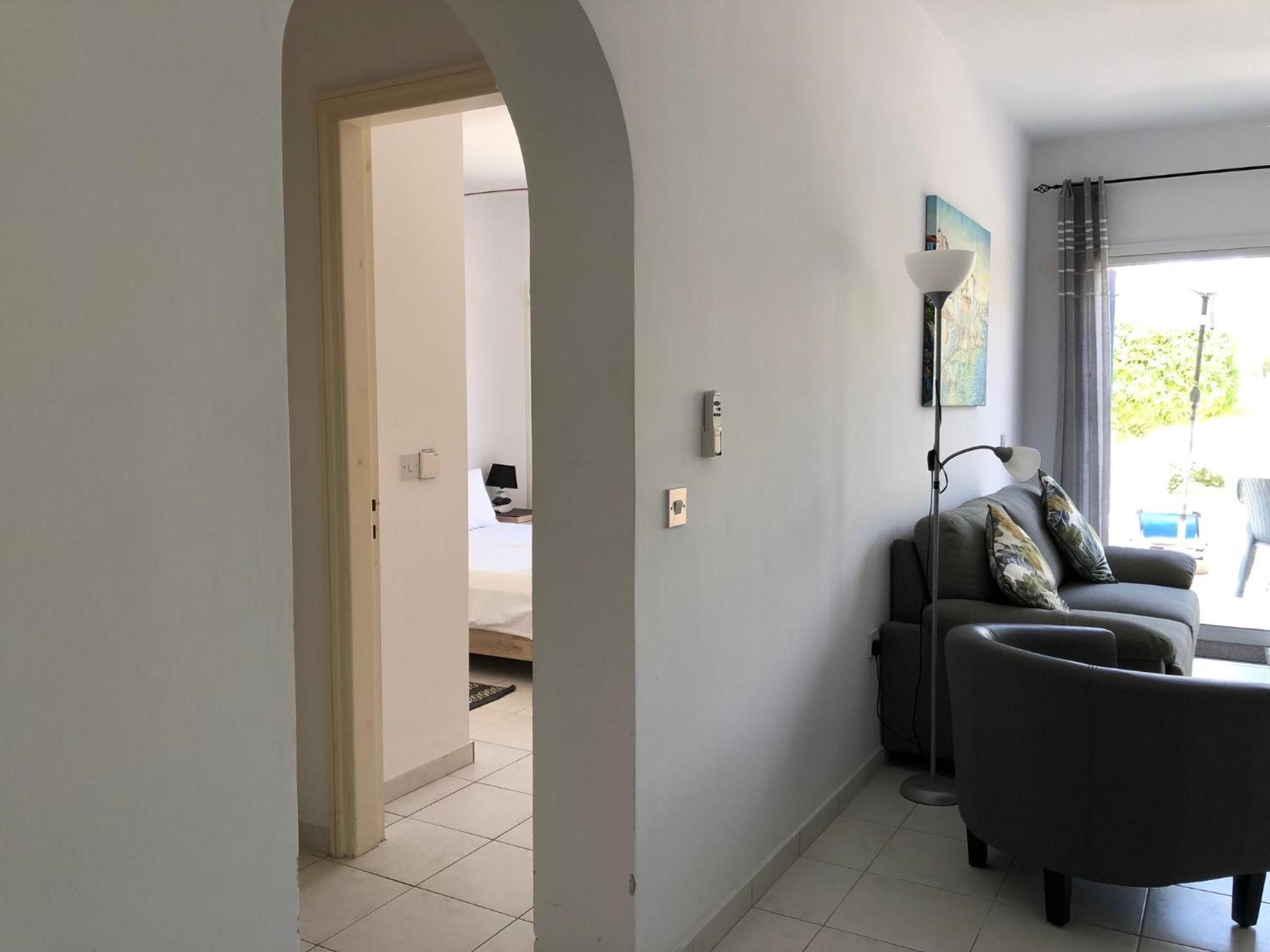 Stylish 1 Bedroom Apartment In Limnaria Gardens パ フォス エクステリア 写真